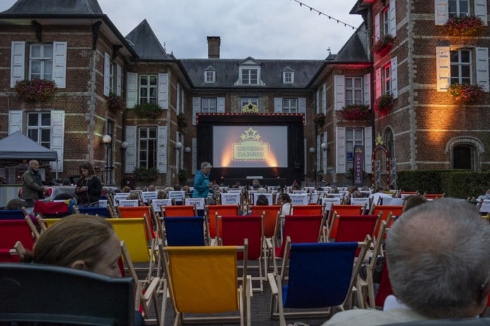 Strandstoelen openluchtbioscoop